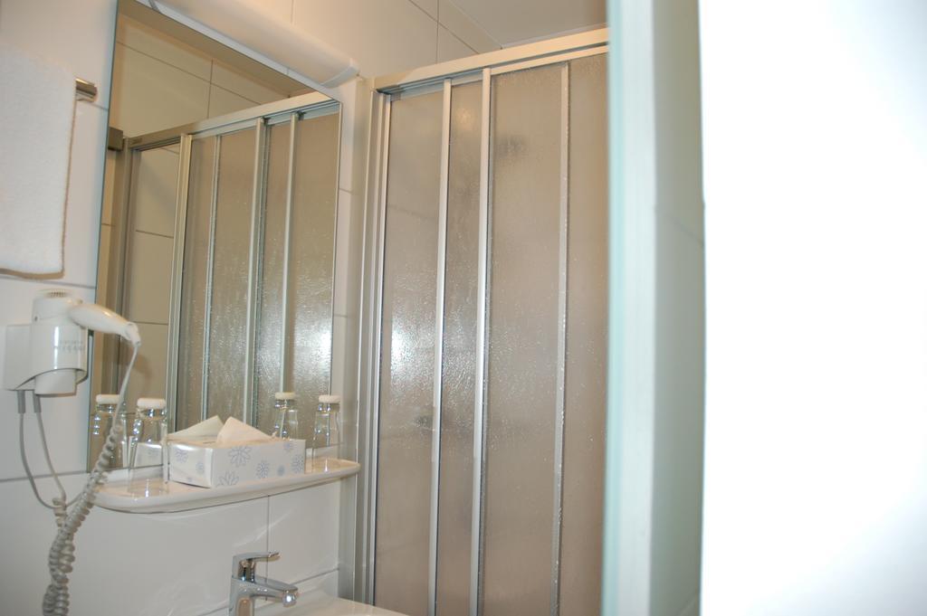 Hotel Kurfürst Garni Germersheim Habitación foto