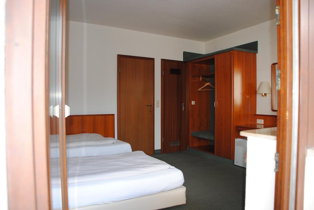 Hotel Kurfürst Garni Germersheim Habitación foto